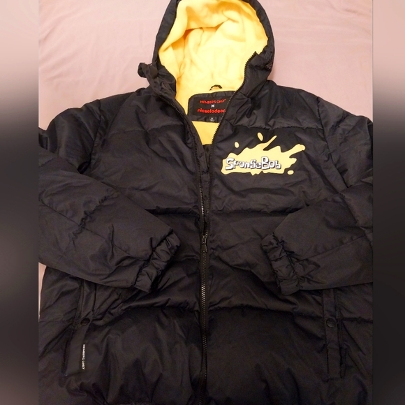 Members Only Puff Jacket Sponge Bob - Picture 3 of 7